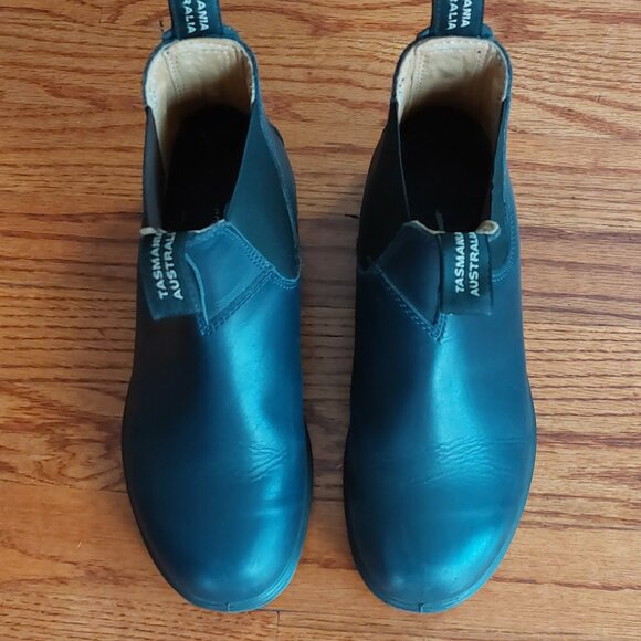 Dark Navy Blundstones, US women's 8.5 - Picture 3 of 4